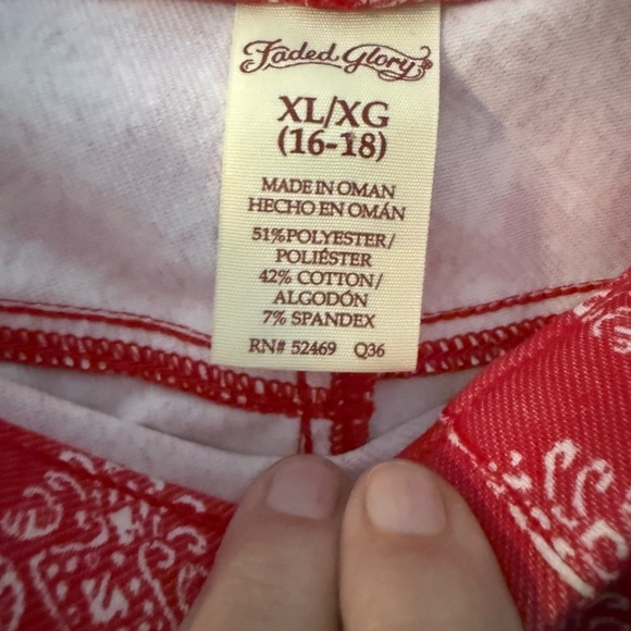 Red Patterned Capri Jeans faded glory - Picture 2 of 5